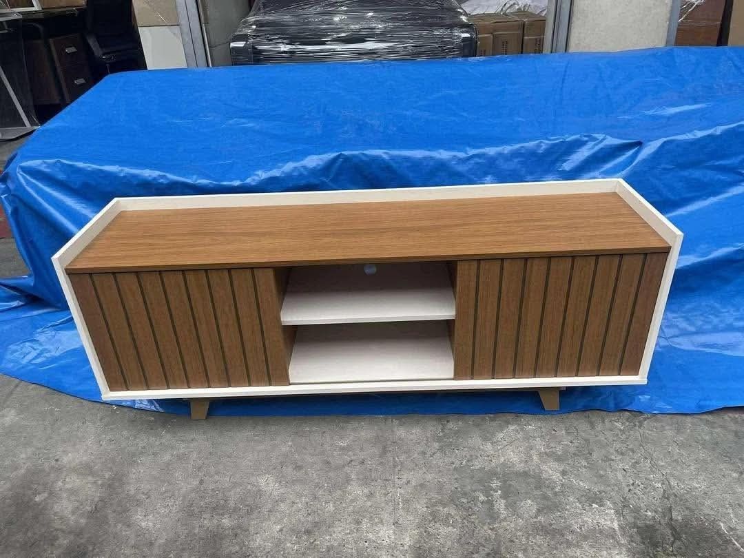 Tv Rack Tv Table Stand (Category: TV Consoles) located in Marikina City. Submitted by marcobarbado.cloud (Listing ID 1466085860, Image 3). Description: .