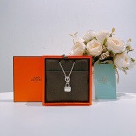 （分類：）位於 。 由 heartofluxe 提交（商品編號 1466070095，圖片 1）。簡介： 。