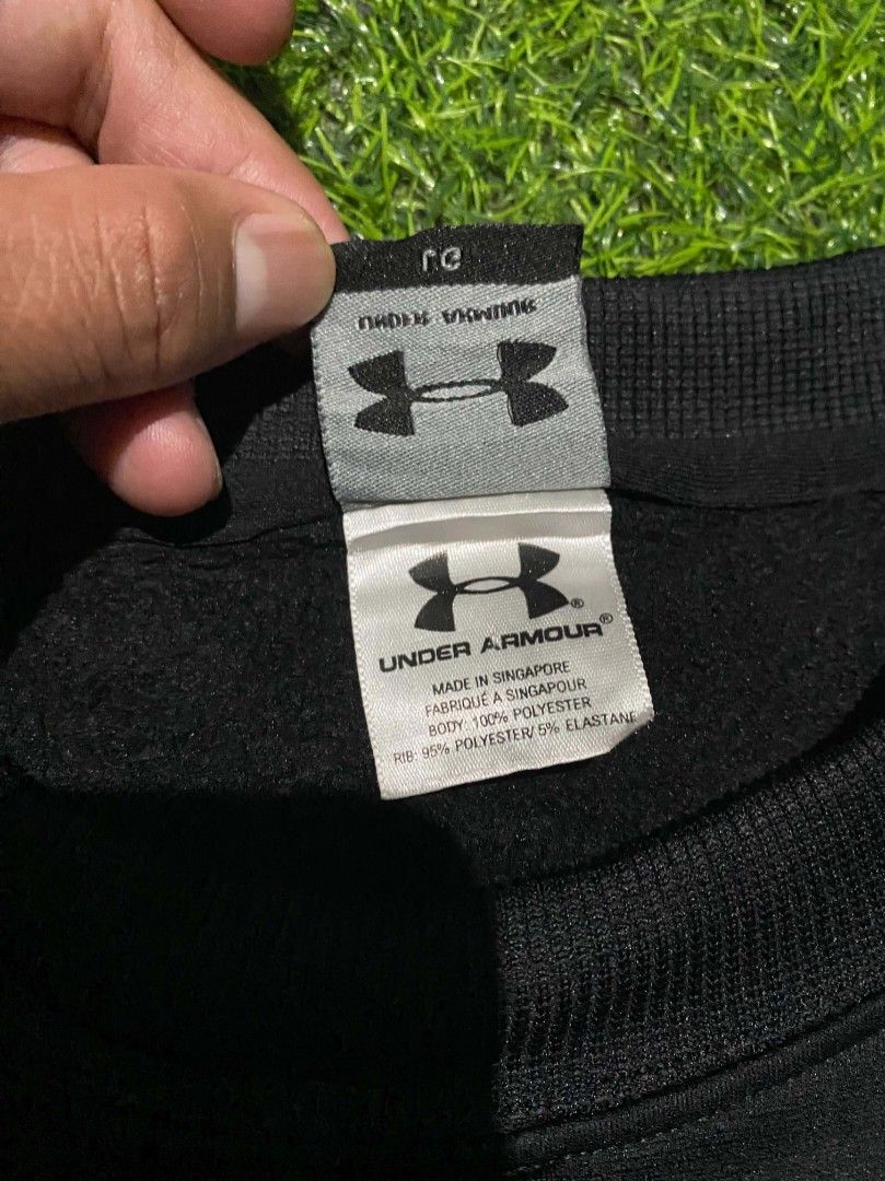 UA Sweatshirt (Category: Coats, Jackets and Outerwear) located in Bacolod City. Submitted by belleza_030299 (Listing ID 1459778963, Image 3). Description: UA Sweatshirt no issue Excellent condition 10/10 colorate.