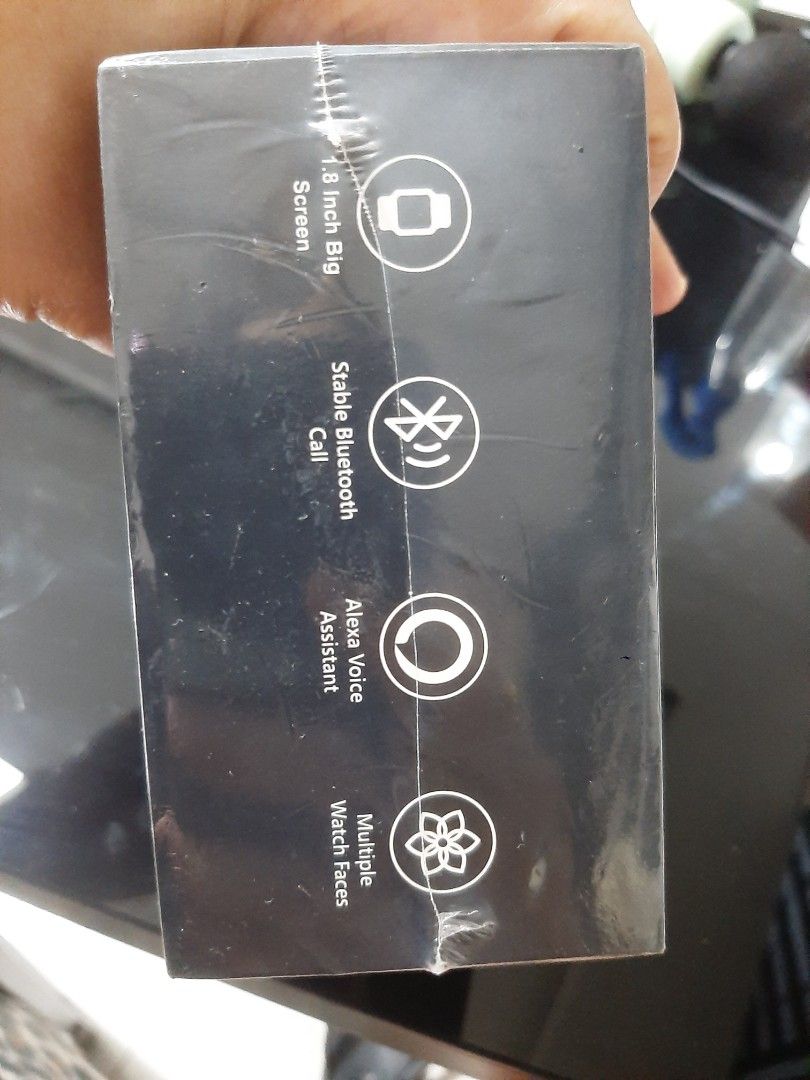 UDFINE SMART WATCH STARRY BLACK (Category: Wearables & Smart Watches) located in Baras. Submitted by iambriane07 (Listing ID 1465976491, Image 2). Description: brand new naka box at sealed plastic pa for sure buyer only no cod pick up lalamove jnt cash gcash.