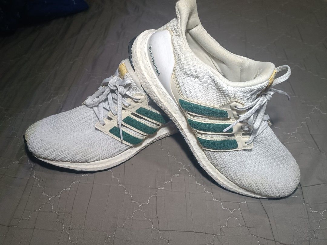 Ultra Boost 4.0 DNA (Category: Sneakers) located in Manila. Submitted by lapulga900 (Listing ID 1466056942, Image 2). Description: 9.5 mens, 27.5, 43.5 Continental outsole chipped(still good for at least 1000km+ since it's not worn out) rush sale, negotiable TY.