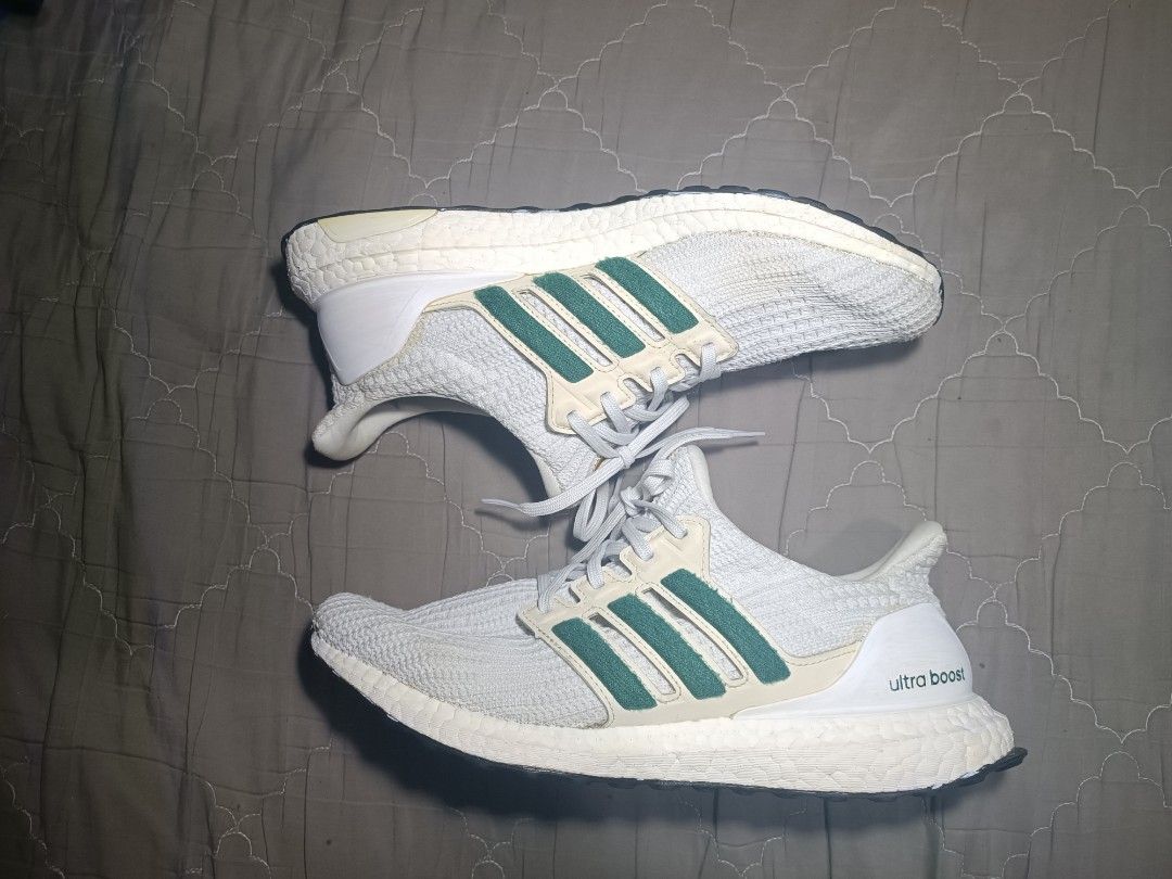 Ultra Boost 4.0 DNA (Category: Sneakers) located in Manila. Submitted by lapulga900 (Listing ID 1466056942, Image 1). Description: 9.5 mens, 27.5, 43.5 Continental outsole chipped(still good for at least 1000km+ since it's not worn out) rush sale, negotiable TY.