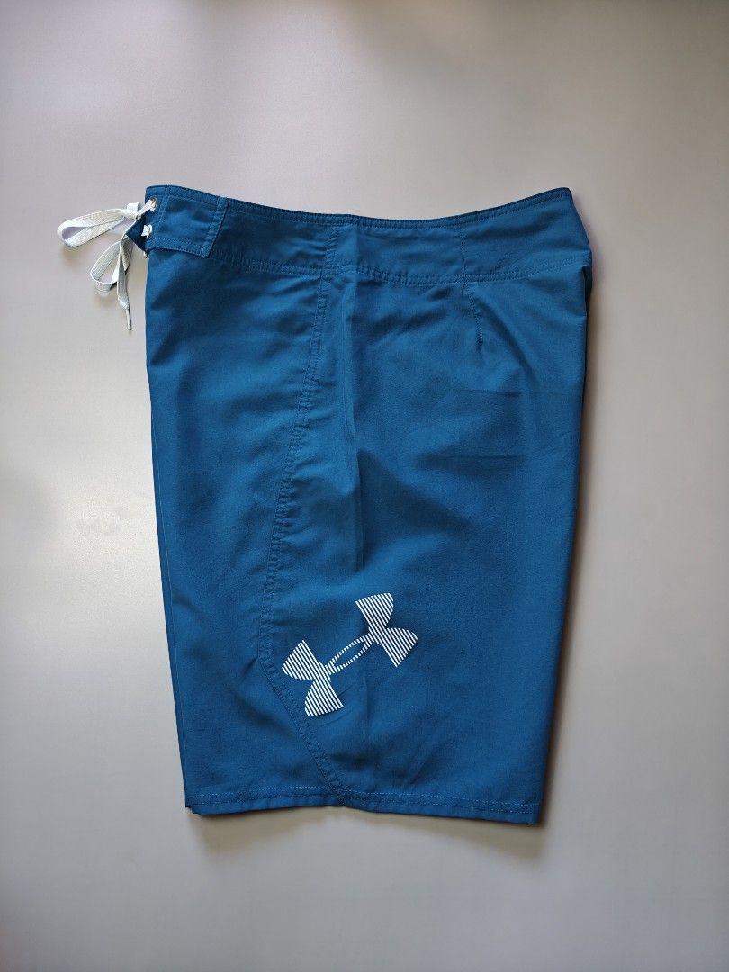 Under Armour (Category: Shorts) located in Alaminos. Submitted by paldonats (Listing ID 1465979731, Image 1). Description: ◾Size : 34 on tag ◾Dimes : W34", L20.5" ◾LIKENEW CONDITION! ◾WASHED W/ FABCON AND READY TO WEAR 🛒Price : + Shipping fee.