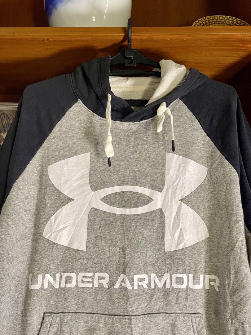 UNDER ARMOUR (Category: Coats, Jackets and Outerwear) located in Davao. Submitted by the_rare_hustla (Listing ID 1465986906, Image 2). Description: UNDER ARMOUR Issue Washable Stain Need Wash Only Color rate 10/10 Width - 23 Length - 27 Size XL on tag Fit To Med-Large Dm If Interested!.