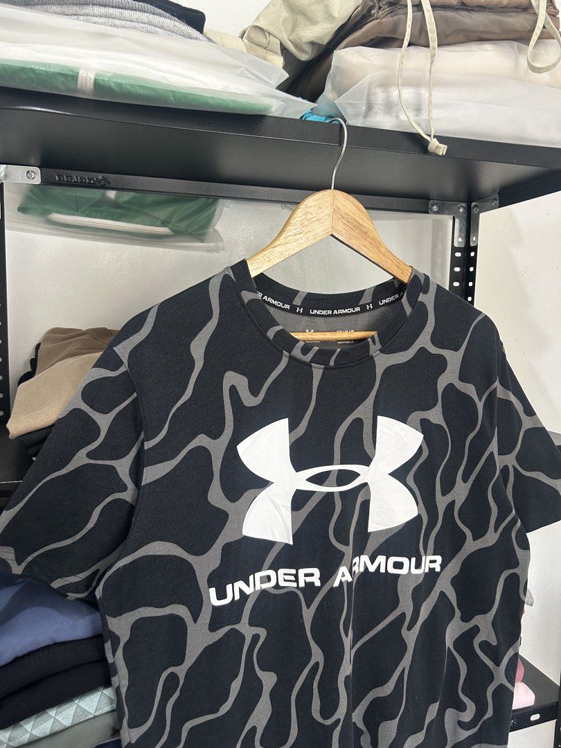 Under armour big logo shirt (Category: Tshirts & Polo Shirts ) located in Cavite. Submitted by arvinroderos (Listing ID 1466017739, Image 2). Description: Under armour shirt 20.5x27.5 excellent 450.