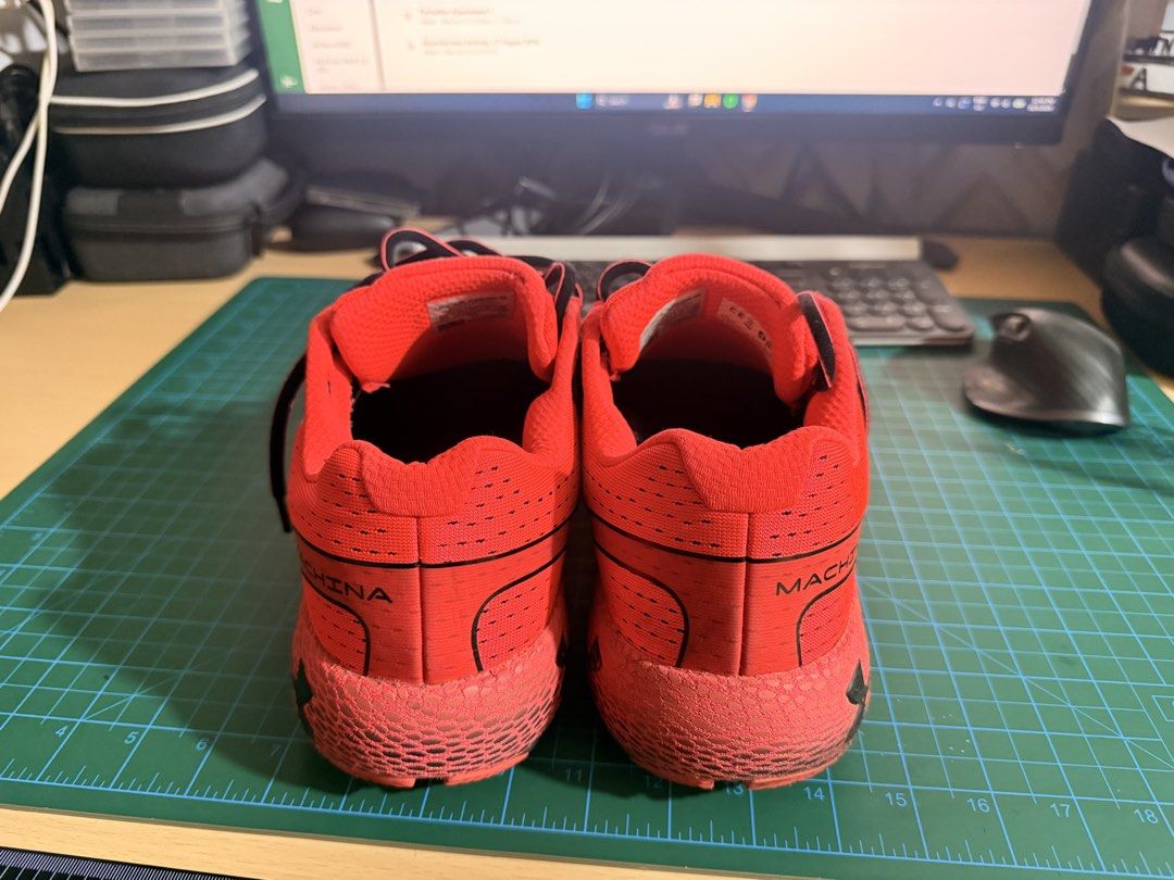 Under Armour HOVR Machina Beta - 11.5 US (Category: Sneakers) located in Manila. Submitted by cyebs15_ (Listing ID 1465994499, Image 3). Description: Under Armour HOVR Machina Beta - 11.5 US - Bought in Riyadh, 2022 - 11.5 US, 10.5 UK, 45.5 EUR - No insole - No box.