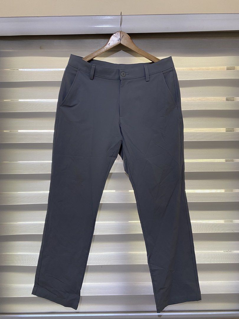 UNDER ARMOUR MATCHPLAY TAPERED GOLF (Category: Trousers) located in Calapan. Submitted by metriowendell22 (Listing ID 1466021524, Image 2). Description: UNDER ARMOUR MATCHPLAY TAPERED GOLF 4WAY STRETCH Waist 33 Length 39 Like new No flaws.