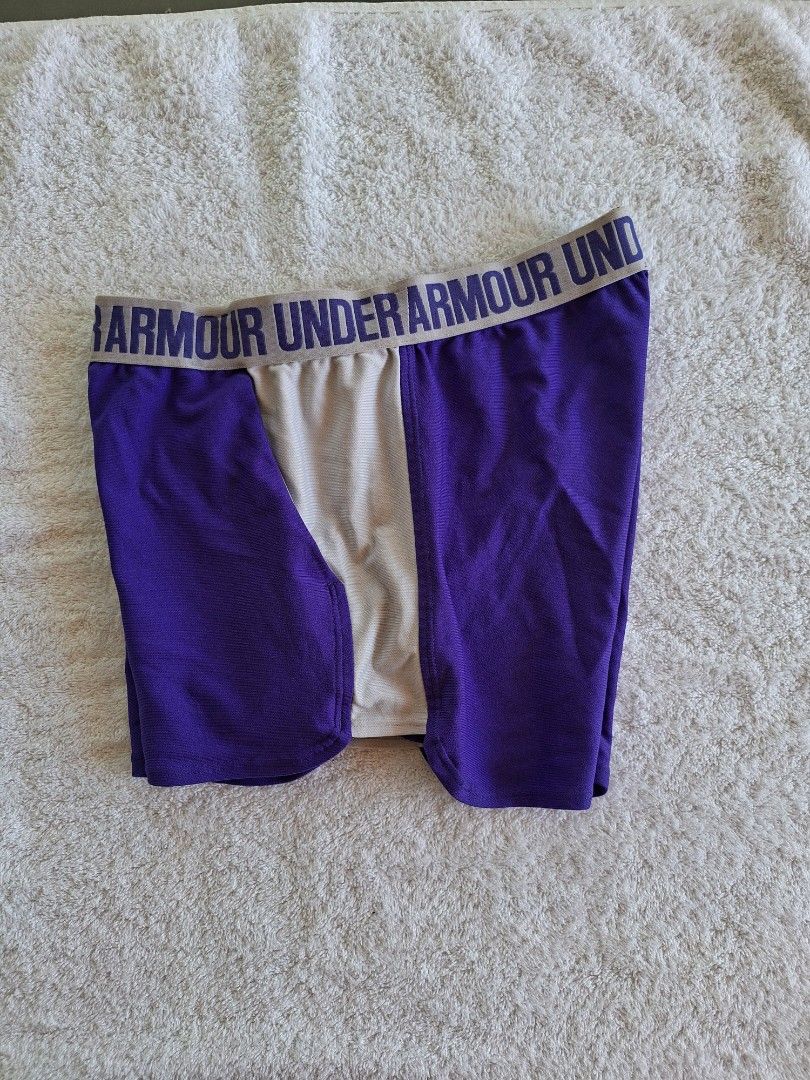 UNDER ARMOUR ACTIVEWEAR SPORT SHORT - S (Category: Activewear) located in Abucay. Submitted by petiteprettyboutiquev2 (Listing ID 1466015764, Image 3). Description: + SF(J&T).