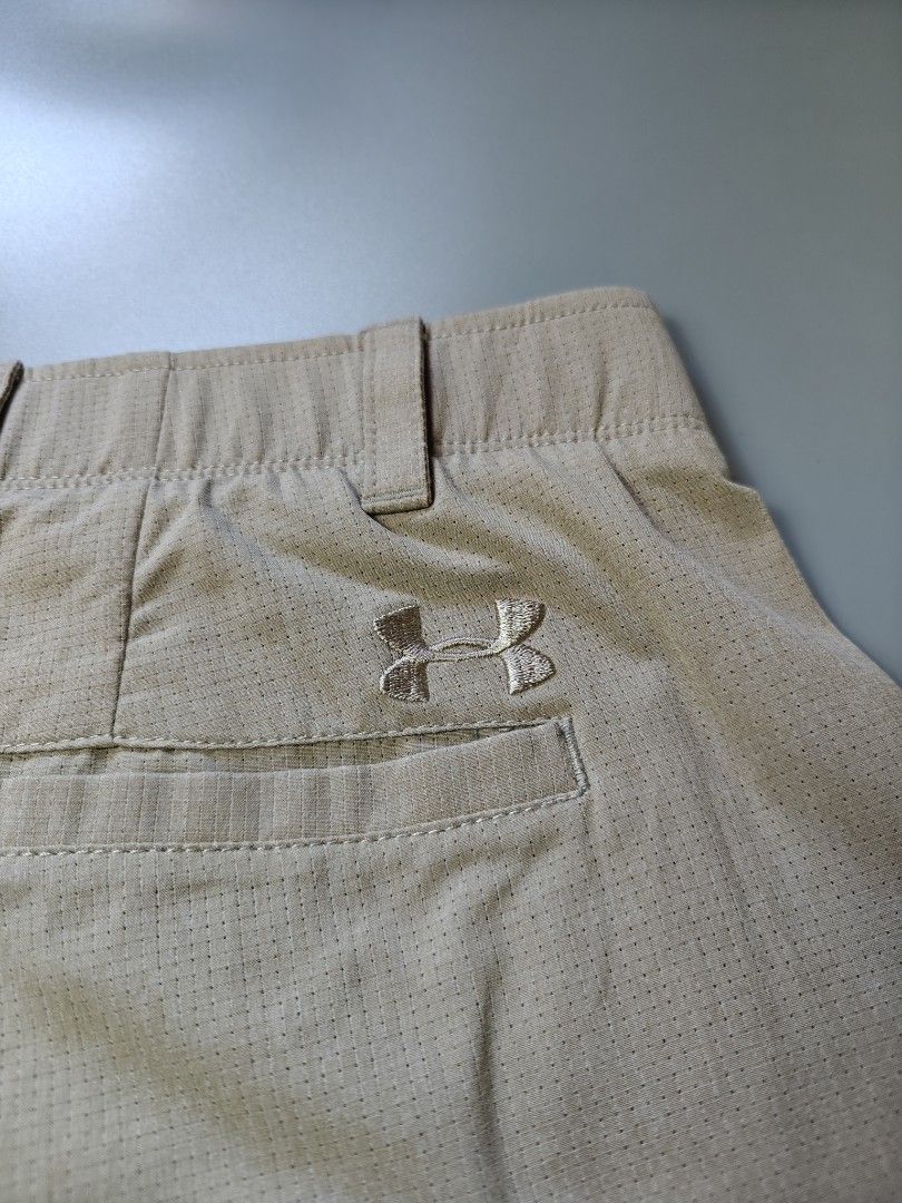 Under Armour Walkshorts (Category: Shorts) located in Alaminos. Submitted by paldonats (Listing ID 1465974224, Image 3). Description: ◾Size : 40 on tag ◾Dimes : W38", L20.5" ◾LIKENEW CONDITION! ◾WASHED W/ FABCON AND READY TO WEAR 🛒Price : + Shipping fee.