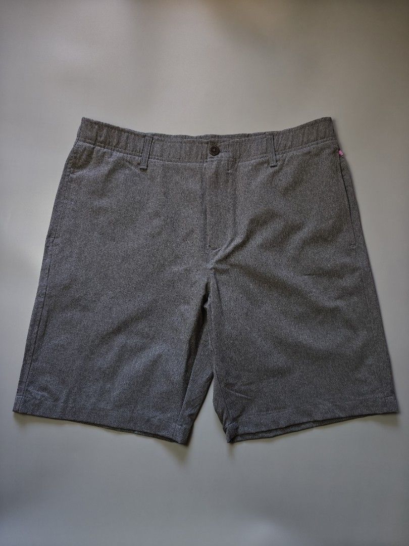 Under Armour Walkshorts (Category: Shorts) located in Alaminos. Submitted by paldonats (Listing ID 1465974511, Image 2). Description: ◾Size : 36 on tag ◾Dimes : W34", L19.5" ◾LIKENEW CONDITION! ◾WASHED W/ FABCON AND READY TO WEAR 🛒Price : + Shipping fee.