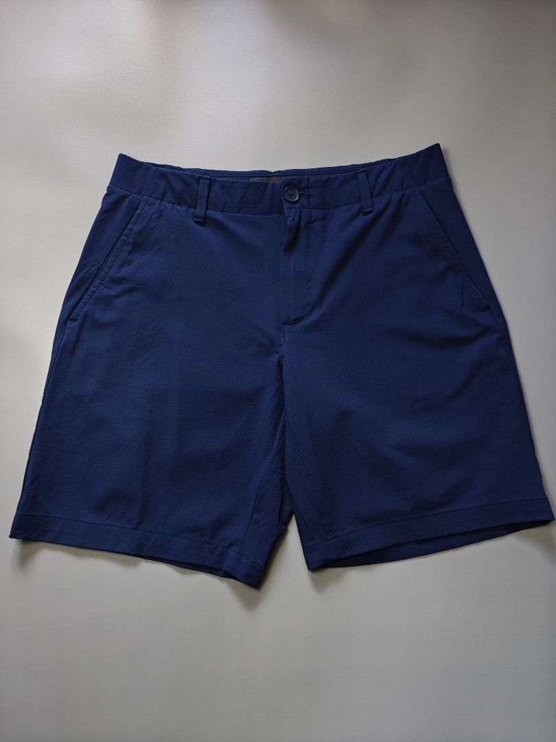 Under Armour Walkshorts (Category: Shorts) located in Alaminos. Submitted by paldonats (Listing ID 1465977777, Image 2). Description: ◾Size : 34 on tag ◾Dimes : W34", L18" ◾EXCELLENT CONDITION! *ISSUE FINE LINTS SEE LAST PHOTO. ◾WASHED W/ FABCON AND READY TO WEAR 🛒Price : + Shipping fee.