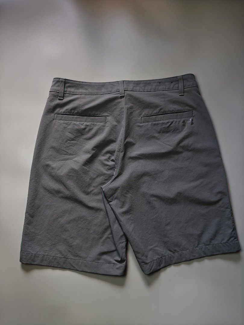 Under Armour Walkshorts (Category: Shorts) located in Alaminos. Submitted by paldonats (Listing ID 1465978203, Image 1). Description: ◾Size : 34 on tag ◾Dimes : W34", L20" ◾EXCELLENT CONDITION! ◾WASHED W/ FABCON AND READY TO WEAR 🛒Price : + Shipping fee.