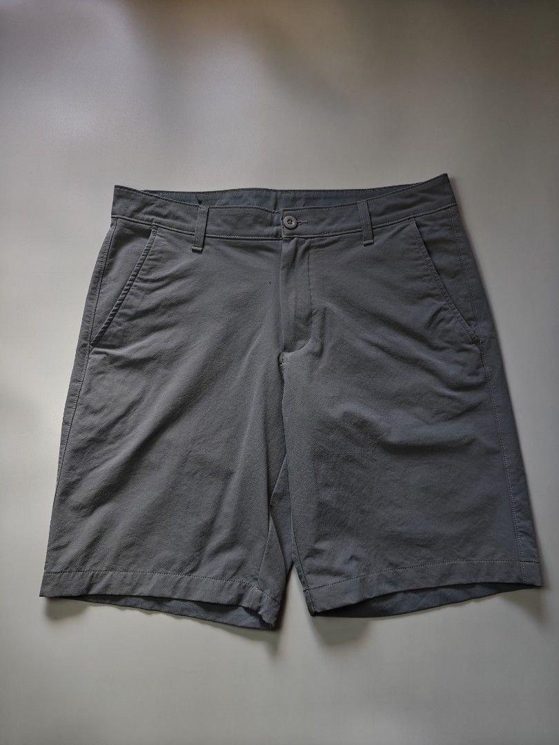 Under Armour Walkshorts (Category: Shorts) located in Alaminos. Submitted by paldonats (Listing ID 1465978203, Image 2). Description: ◾Size : 34 on tag ◾Dimes : W34", L20" ◾EXCELLENT CONDITION! ◾WASHED W/ FABCON AND READY TO WEAR 🛒Price : + Shipping fee.