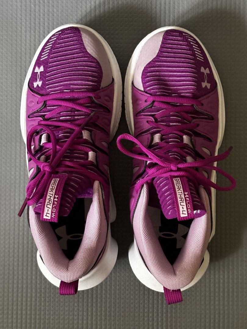 Under Armour Women's Flow Breakthru 4 (Category: Sneakers) located in Lipa City. Submitted by cosmicstar.b640d6 (Listing ID 1465966893, Image 2). Description: Size •USA: Women’s 9 • UK: 6.5 • EUR: 40.5.