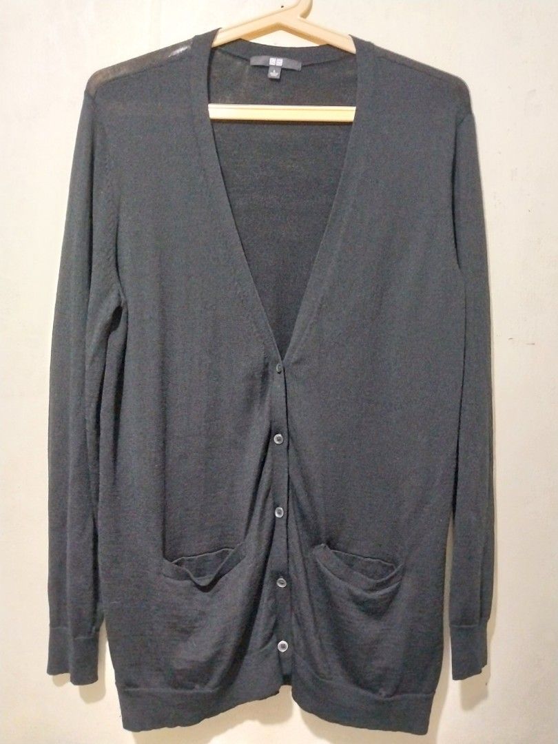 Uniqlo Black wool Cardigan (Category: Coats, Jackets and Outerwear) located in Manila. Submitted by PrinceDani.Clothing (Listing ID 1466105973, Image 2). Description: uniqlo black wool cardigan large 20in width 27in length excellent condition .