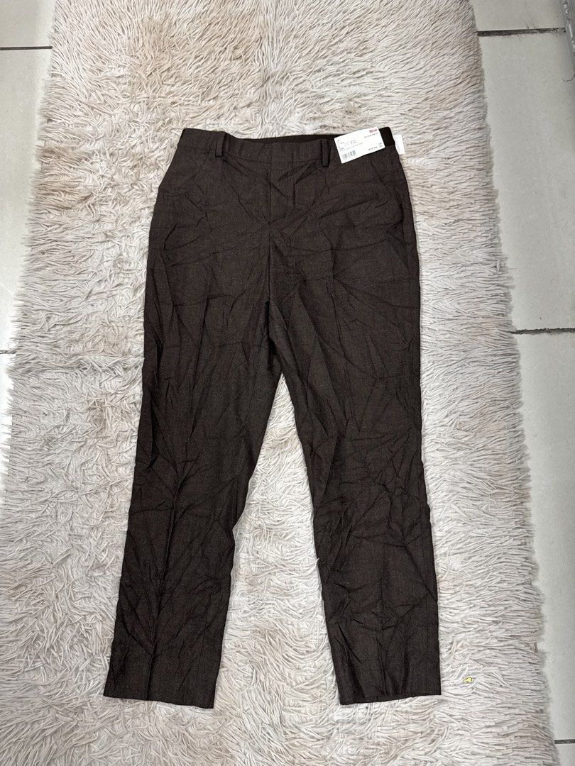 Uniqlo Cotton Pants (Category: Other Bottoms) located in Guagua. Submitted by clothingbyl (Listing ID 1465985015, Image 1). Description: .