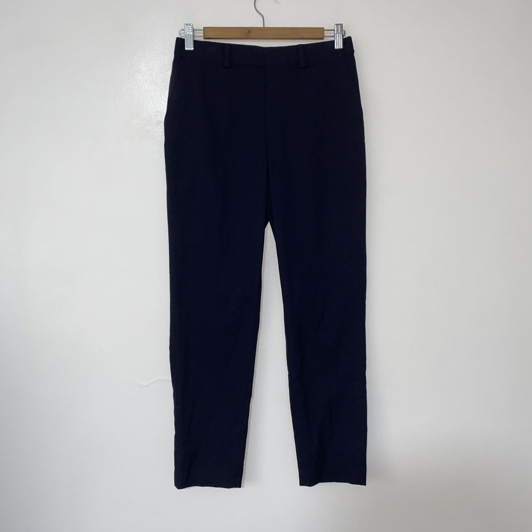 SALE‼️UNIQLO ezy pants (Category: Other Bottoms) located in San Jose del Monte. Submitted by mamiracky (Listing ID 1466065260, Image 2). Description: Last price posted In good condition No flaws No when worn .