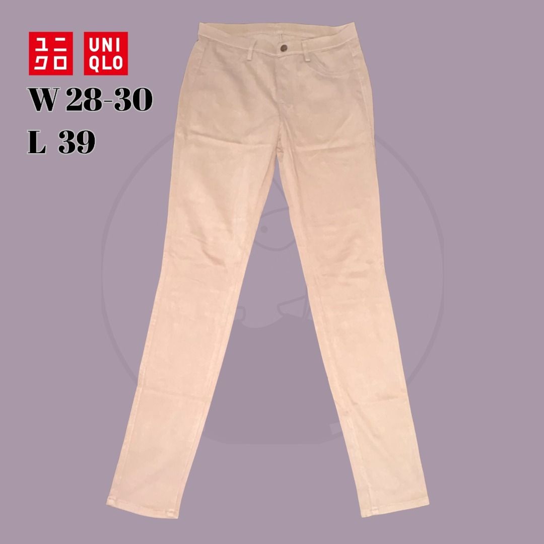 UNIQLO Jeans (Category: Jeans) located in Cavite. Submitted by cchilinnstuffs (Listing ID 1466035884, Image 1). Description: RFS: Decluttering.