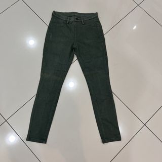 (Category: ) located in . Submitted by hyreloved (Listing ID 1466081408, Image 1). Description: .