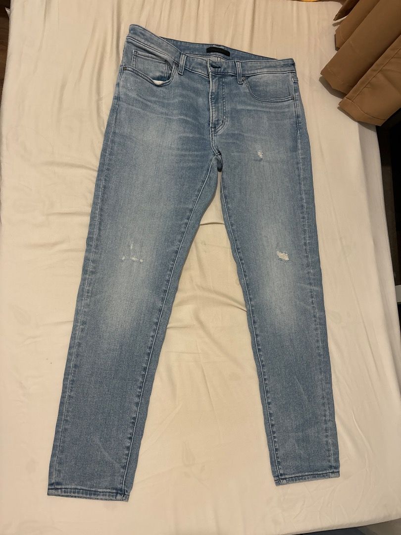 Uniqlo Light Blue Jeans Size 34 (Category: Jeans) located in Pasig City. Submitted by lae.c (Listing ID 1466123684, Image 1). Description: - Uniqlo Light wash denim jeans - Size: 34" waist (86.5cm waist) - Material: 90% cotton, 6% polyester, 4% spandex (soft stretch fabric) - Light distressing on the front.