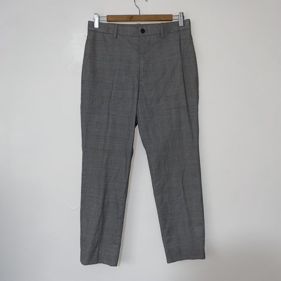 SALE‼️UNIQLO men Ezy pants (Category: Trousers) located in San Jose del Monte. Submitted by mamiracky (Listing ID 1466069595, Image 3). Description: Last price posted In good condition No flaws No when worn .