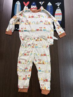 (Category: ) located in . Submitted by urbanwear (Listing ID 1466083455, Image 1). Description: .