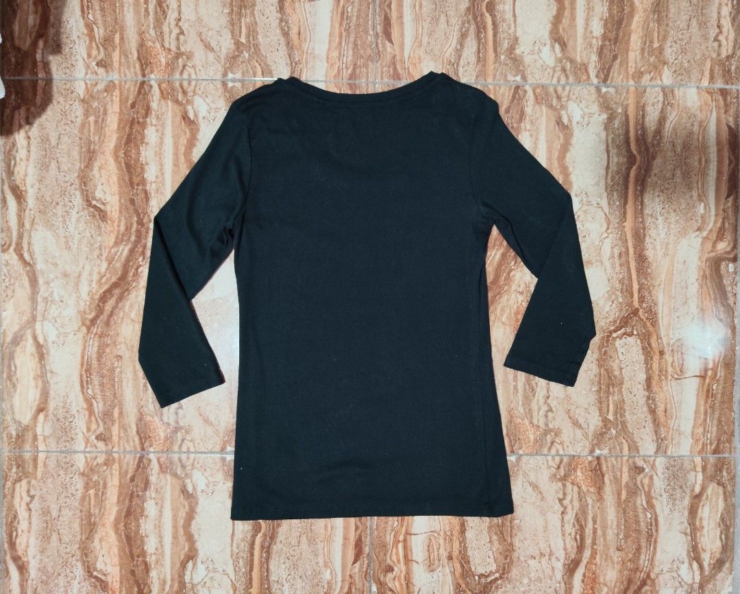 Uniqlo Quickdry Longsleeve (Category: Activewear) located in General Santos City (Dadiangas). Submitted by alfredanth42291 (Listing ID 1465967329, Image 3). Description: UNILO LONGSLEEVE black womens S (W-14.5 L-23.5) -highly stretchable -56% cotton -38% rayon -6% polyurethane ✓excellent condition 225 #sports #pickleball #outdoor #running.