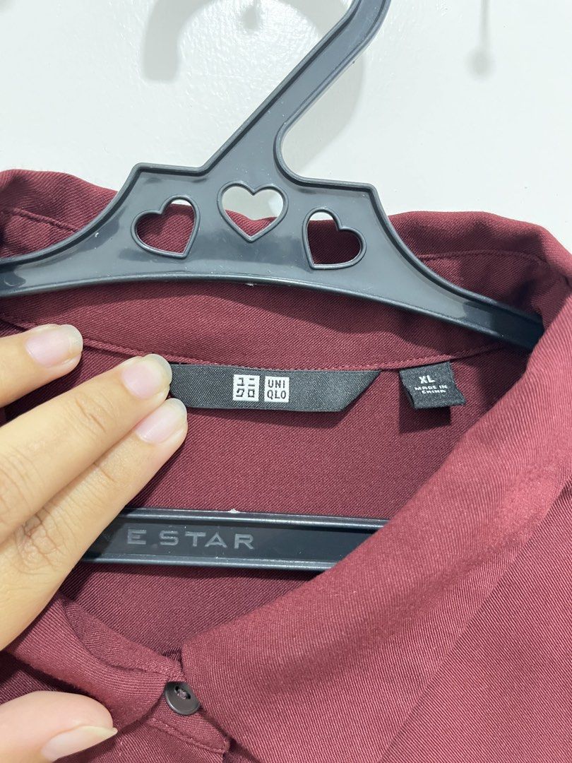 Uniqlo Rayon Blouse Short Sleeve (Category: Blouses) located in Manila. Submitted by just4saleph (Listing ID 1466114301, Image 3). Description: Brand new Uniqlo Rayon Blouse Short Sleeve In size XL Color Wine.