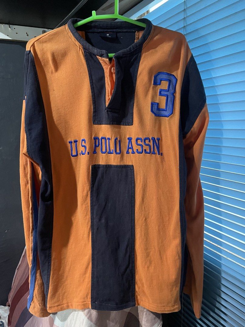 US POLO ASSN LONG SLEEVE (Category: Tshirts & Polo Shirts ) located in Bacoor. Submitted by cee.jayy (Listing ID 1465954406, Image 1). Description: US POLO ASSN SIZE: LARGE BAWAL SA MASELAN ISSUE: TINY PINHOLES ₱100 📍BACOOR CAVITE.