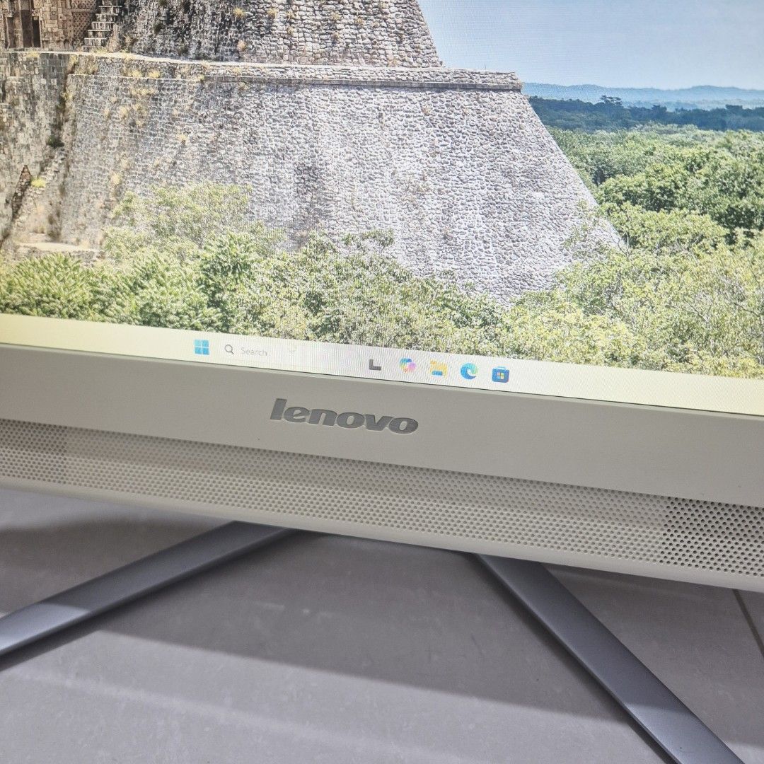 [Used] i3 Lenovo C40-30 21.5-Inch AIO All-In-One Work / School / Entertainment Desktop PC | Windows 11 Home | 500GB HDD | 8GB Memory | Intel(R) HD Graphics 5500 | Free Keyboard & Mouse (Category: Desktops) located in Singapore. Submitted by uncledunkle (Listing ID 1466037083, Image 3). Description: [Used] i3 Lenovo C40-30 21.5-Inch AIO All-In-One Work / School / Entertainment Desktop PC | Windows 11 Home | 500GB HDD | 8GB Memory | Intel(R) HD Gra