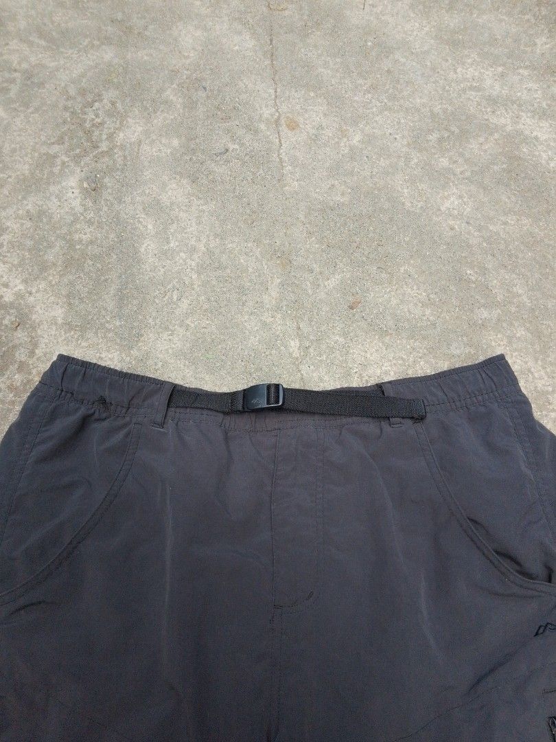 Utility Geared Short (Category: Shorts) located in Naga. Submitted by choythrift (Listing ID 1466029171, Image 3). Description: Utility Geared Short Condition: 9/10 Color rate: 9/10 Plus shipping fee Courier: J and t, flash express Drop off: Urban Chicc Location: Naga City, Bicol📍 📩.