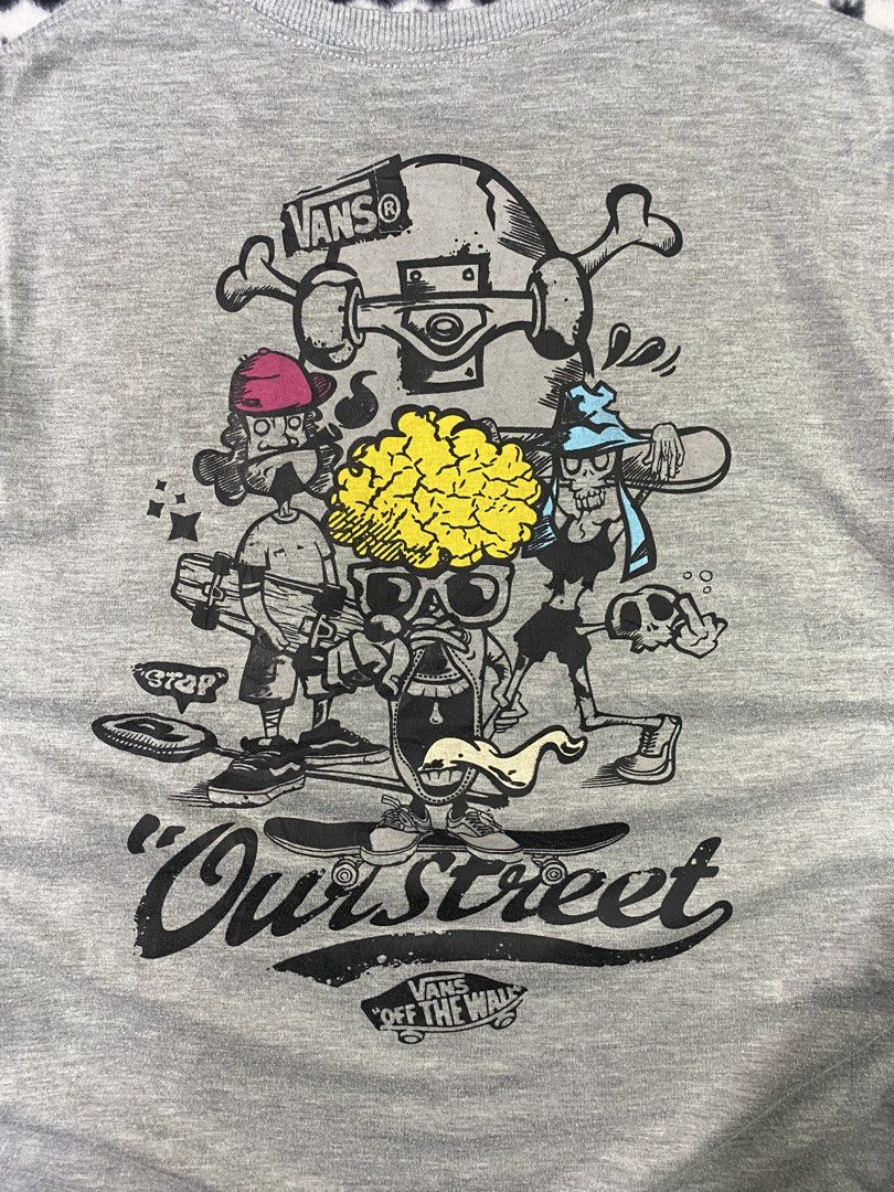 VANS (Category: Tshirts & Polo Shirts ) located in General Santos City (Dadiangas). Submitted by nokkie_thrift (Listing ID 1466127004, Image 3). Description: OFF THE WALL VANS Good condition Dimes 20x27 .