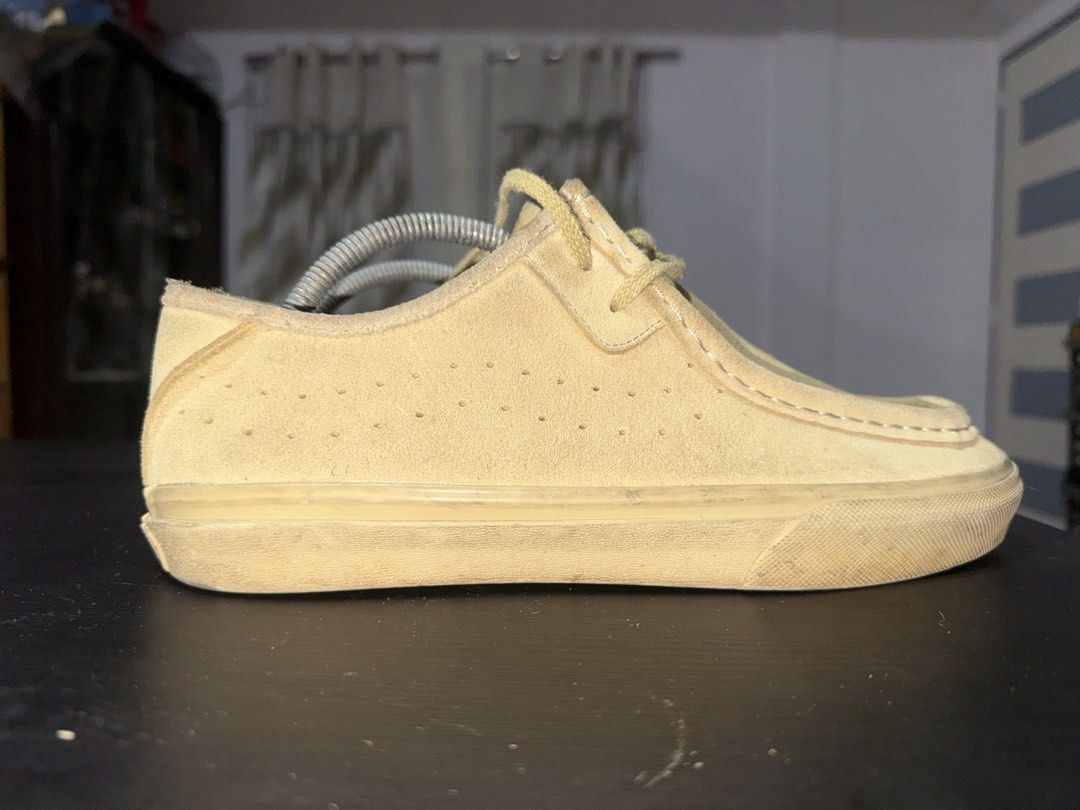 Vans Carver low (Category: Casual Shoes) located in Manila. Submitted by mcrns628 (Listing ID 1466124966, Image 3). Description: Vans carver low Size 9 Bought in japan Used. No Box..