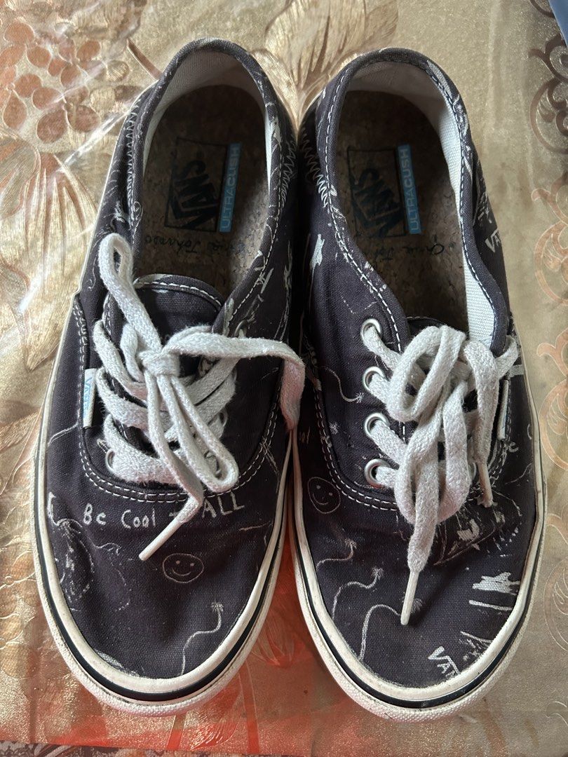 Vans Chris Johanson x Authentic SF Black/Antique White (Category: Sneakers) located in Manila. Submitted by yoshi_shin (Listing ID 1466031308, Image 1). Description: No box Original Negotiable 📍Iloilo City.
