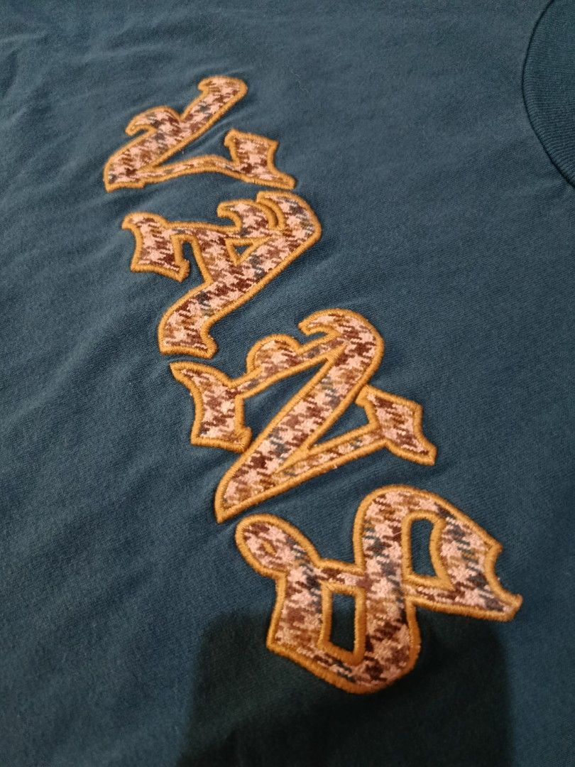 Vans Embroidered Logo Design ‼️ (Category: Activewear) located in Kiblawan. Submitted by joey012602 (Listing ID 1466101714, Image 2). Description: Vansss Embroidered Logo Design ‼️ 2XL best fittings - 24.5-31 Dimension 499+SF Only ☺️ Crispy and Excellent Condition - Good as new ‼️ Davao Location 📌 Courier - J&T.