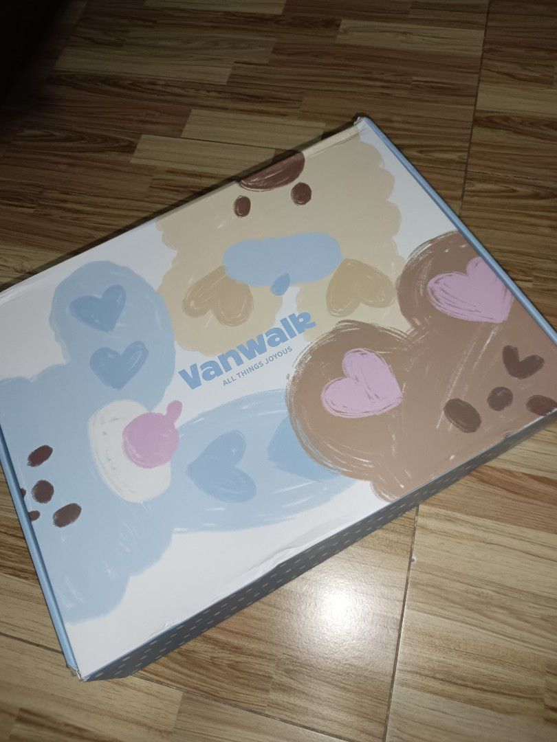 Vanwalk White Ita Backpack With Cute Accessories Gift Box (Category: Backpacks) located in Las Pinas. Submitted by cute.thingz (Listing ID 1466071552, Image 3). Description: PRICE BOUGHT: 1,700 SELLING PRICE: 1,300 - Like new and in original packaging, comes in a special gift box with the freebies from Vanwalk. - Material: Durable polyester fabric with a subtle star pattern - Dimensions: 39cm (H) x 25.5cm (L) x 13cm (W) - Capacity: Fits up to a 1