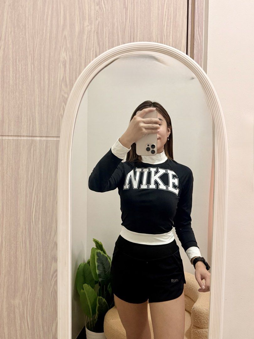 Varsity-style “NIKE” Sportswear ✨✨ (Category: Activewear) located in Quezon City. Submitted by kaye_oineza (Listing ID 1466019584, Image 2). Description: Varsity-style “NIKE” Sportswear ✨✨ XS-Small 2800+ orig price sa website!!.