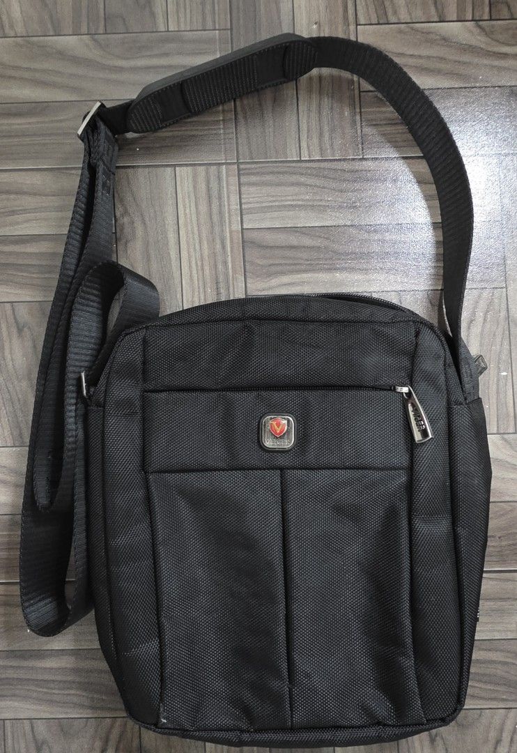 VIIGER Shoulder Sling Bag (Category: Sling Bags) located in Quezon City. Submitted by thriftstershop (Listing ID 1466101610, Image 1). Description: Brand: Viiger Condition: Excellent Meet up: Trinoma or LRT 2 Anonas Shipping: LBC - Weekdays J&T - Weekends.