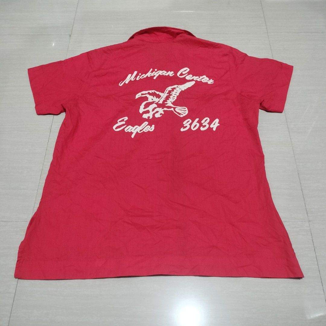 VINTAGE 60s - 70s BOWLING SHIRT (Category: Shirts) located in Sariaya. Submitted by social_animalz (Listing ID 1466125601, Image 2). Description: 21 x 27 cut tag, with few light stains sa may buttons shipping fee is not included.