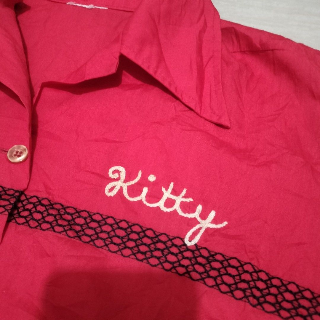 VINTAGE 60s - 70s BOWLING SHIRT (Category: Shirts) located in Sariaya. Submitted by social_animalz (Listing ID 1466125601, Image 3). Description: 21 x 27 cut tag, with few light stains sa may buttons shipping fee is not included.