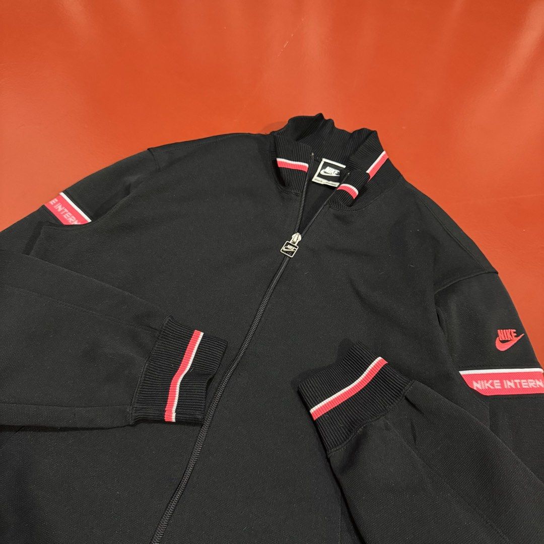 VINTAGE 90'S NIKE TRACK JACKET (Category: Coats, Jackets and Outerwear) located in Pasig City. Submitted by buzzthrifty (Listing ID 1466099699, Image 3). Description: SIZE S-M MEN M-L WOMEN 20x24 EXCELLENT CONDITION SOLID CONDI FOR ITS AGE .
