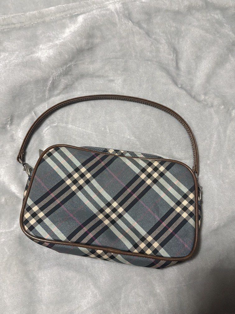 Vintage Burberry Blue Label Pochette (Category: Shoulder Bags) located in Manila. Submitted by _prelovedbynotcarls (Listing ID 1466114495, Image 1). Description: .