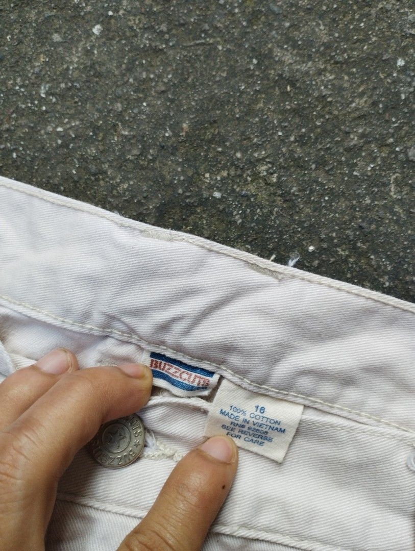 Vintage Buzzcuts Carpenter Pants (Category: Trousers) located in Manila. Submitted by neil_sellingaccount (Listing ID 1466087362, Image 3). Description: 28-29 waist 41 length 12 tigh 9 leghole good condition no issue.