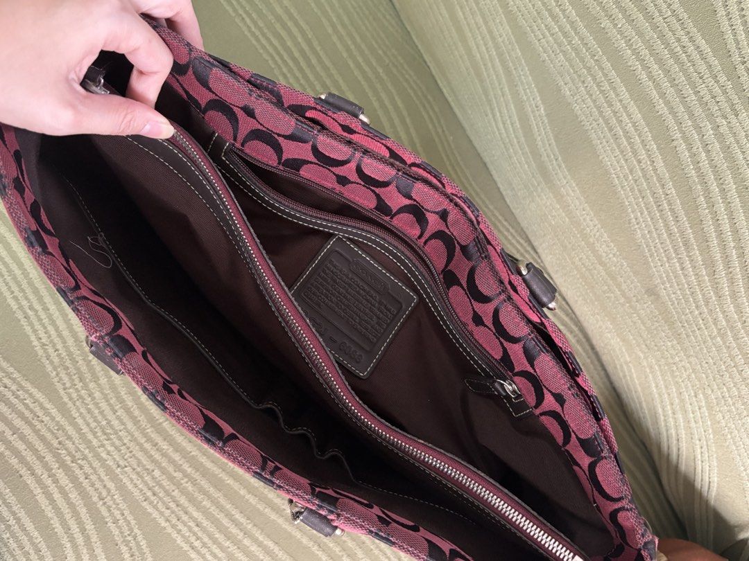 5-DAY SALE ONLY. FIXED PRICE. Vintage Coach Burgundy Tote (Category: Luxury Bags & Wallets) located in Batangas. Submitted by missraee (Listing ID 1466007796, Image 3). Description: 5-day SALE. FIXED PRICE. Back to old price after 5 days ☺️ Original price 6k - Brand: Coach - Design: Signature C pattern with rich burgundy body and dark brown leather trim - Hardware: Silver-tone with original hangtag - Closure: Secure zip-top closure - Interior: Br