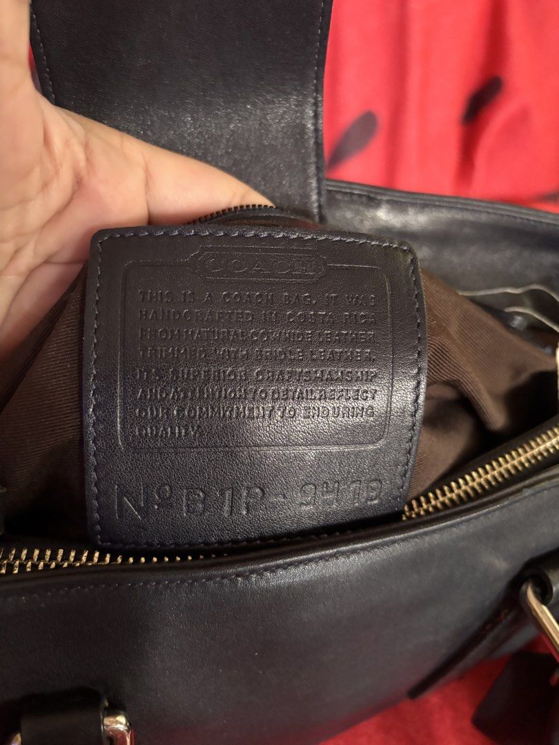 Vintage Coach Leather Handbag (Category: Luxury Bags & Wallets) located in Bacoor. Submitted by yehyeh01 (Listing ID 1465977129, Image 3). Description: - Material: Genuine black leather, crafted in Costa Rica - Design: Structured silhouette with dual top handles and gold-tone hardware - Interior: Fabric-lined with zippered main compartment and authentic creed patch (B1P-9419) - Inclusion: Original hangtag attached to the front strap - Condition: 