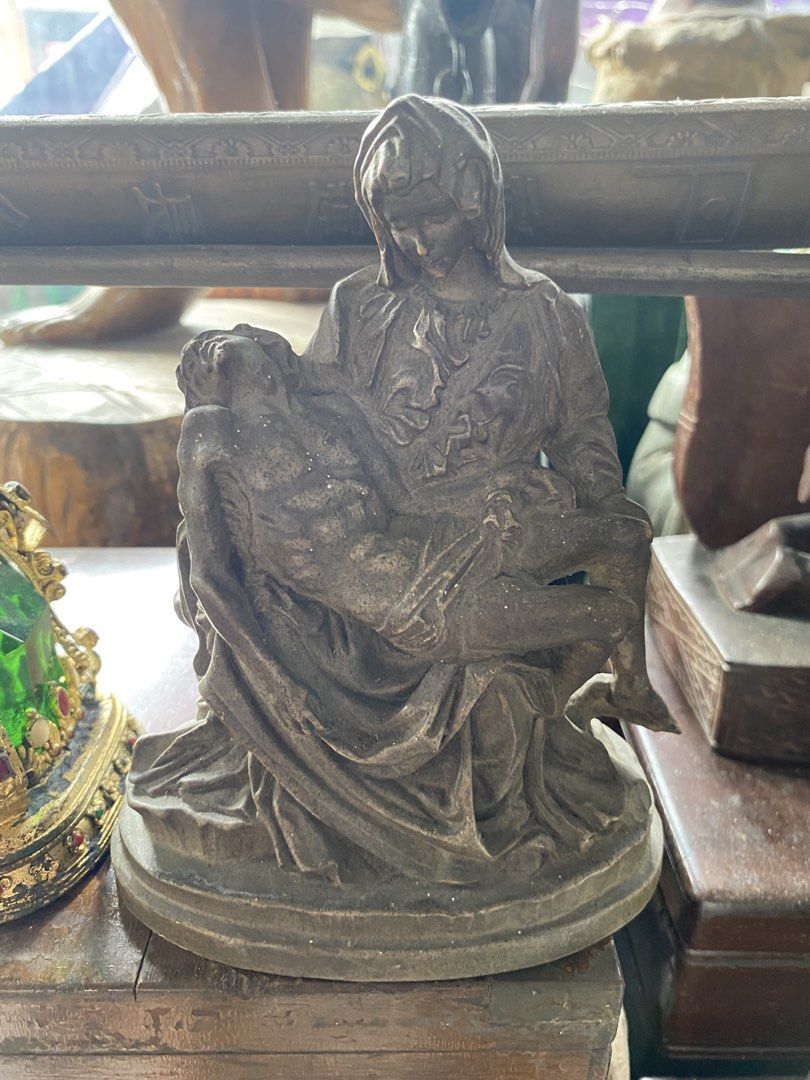 Vintage Figure (Category: Vintage Collectibles) located in Quezon City. Submitted by yumiramirez (Listing ID 1466027343, Image 2). Description: Vintage Figure .