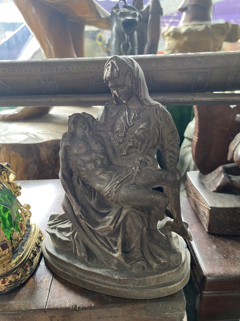 Vintage Figure (Category: Vintage Collectibles) located in Quezon City. Submitted by yumiramirez (Listing ID 1466027343, Image 1). Description: Vintage Figure .