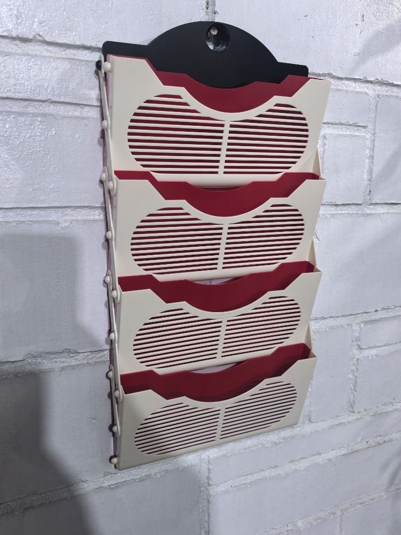 Vintage Flexible Multi Storage (Category: Vintage Collectibles) located in Quezon City. Submitted by vintagespektroom (Listing ID 1466033370, Image 2). Description: Vintage Flexible Multi Storage In excellent condition.