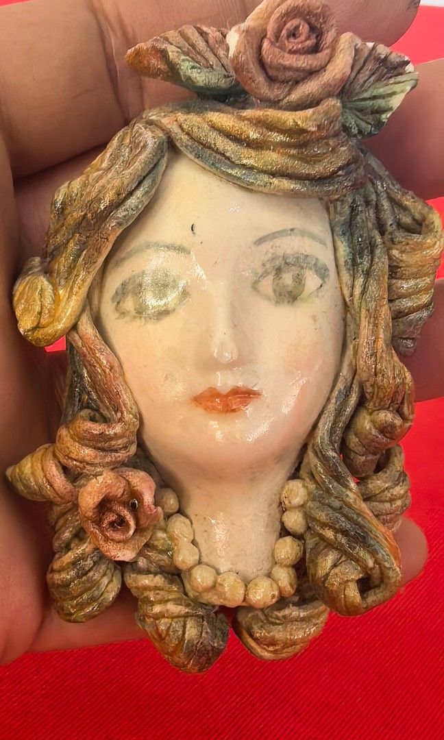 Vintage lady brooch Japan (Category: Brooches) located in Tuguegarao City. Submitted by zenphoenix-7ad615 (Listing ID 1466031166, Image 2). Description: Japan brooch Woman face.