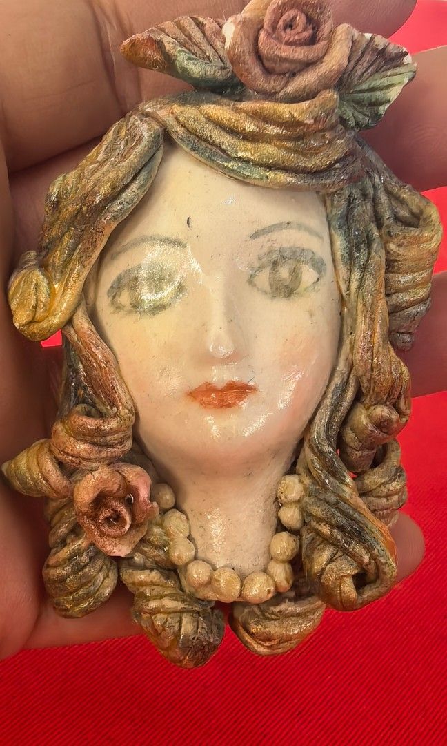 Vintage lady brooch Japan (Category: Brooches) located in Tuguegarao City. Submitted by zenphoenix-7ad615 (Listing ID 1466031166, Image 1). Description: Japan brooch Woman face.